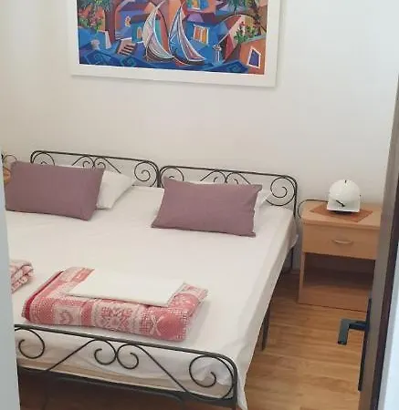 Roglic Apartman Rab Town