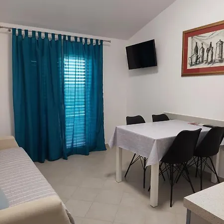 Apartment Roglic Rab Town